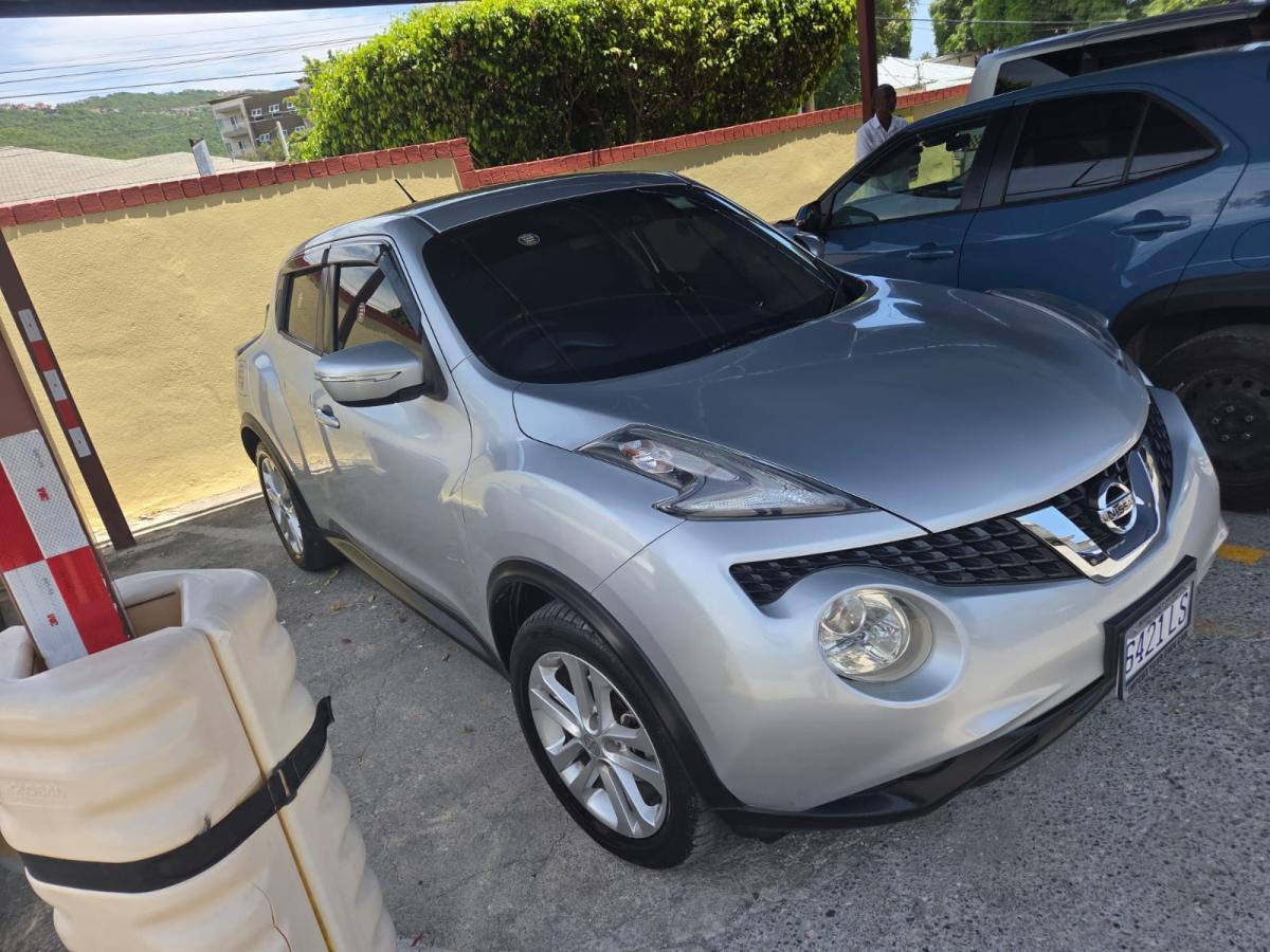 2018 Nissan Juke (one owner since Imported) photo 2